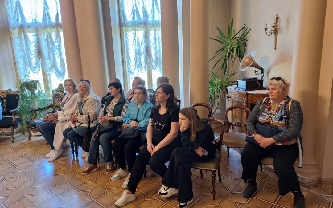 У садибі садиби Пакруай
